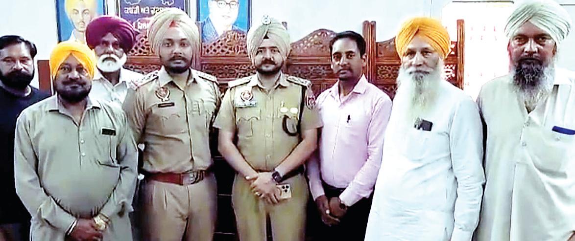 Village Panchayat helps police fight drugs, sends 2 youngsters for treatment