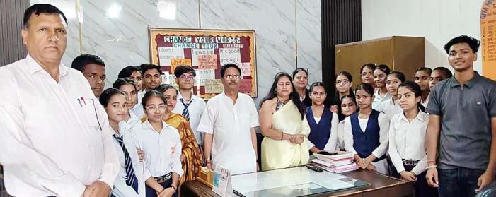 Meritorious students of Geeta Modern School honoured
