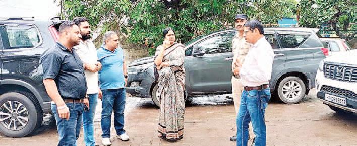Mayor Suman Bahamani checks condition of waterlogging amidst rain, gives instruction to officials