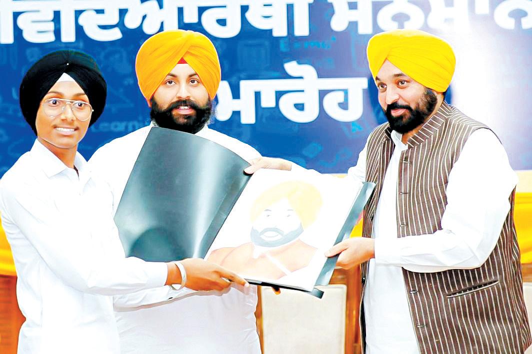 Top performing students hail CM for uplifting education sector