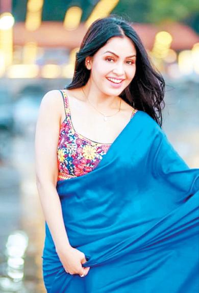 Actors recall unexpected gestures that brought a Smile to their faces!