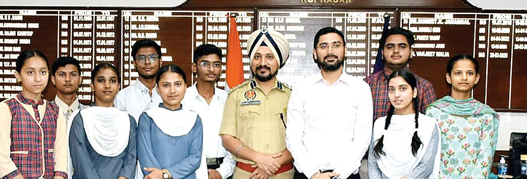 DC and SSP spend day with 9 meritorious students, share experiences for success in life
