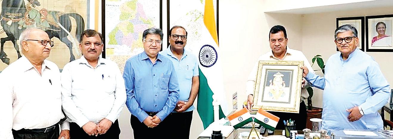 Deputation of IVF meets Punjab Governor, Gulab Chand Kataria