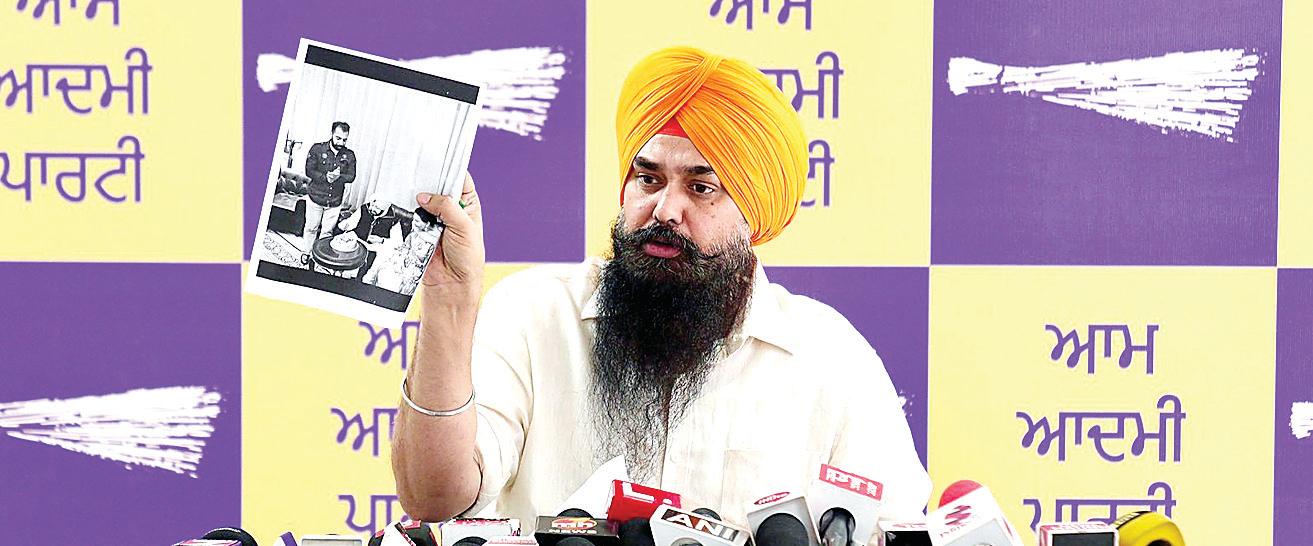 Anuj Khosla, close to captain and Tarun Chugh, helped save drug smuggler: Kang