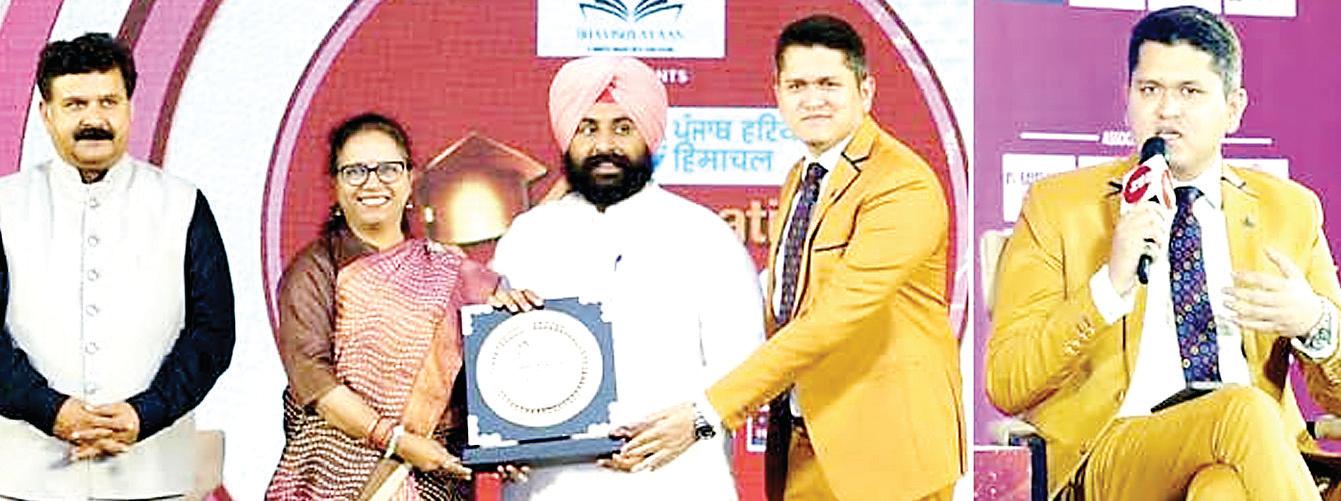 Partap World School, Pathankot honored at Zee Education excellence conclave 2025 for outstanding contribution to Education