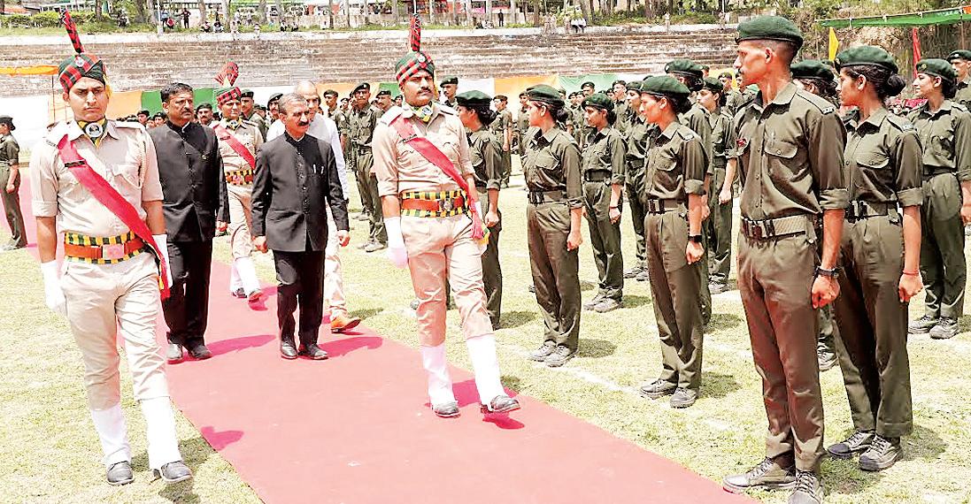CM exhorts people's participation in forest conservation through 'Van Mitras'