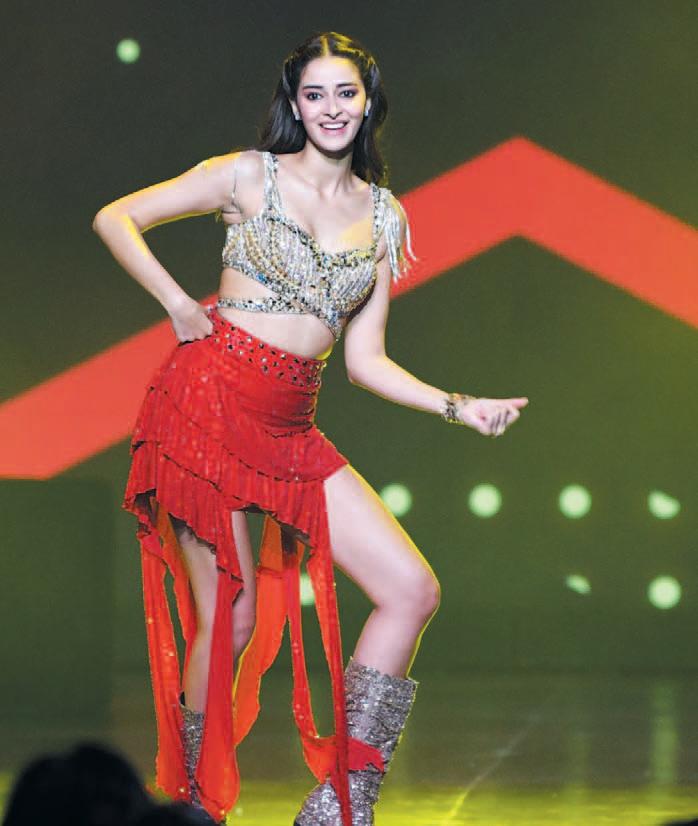 Ananya Panday's heartfelt tribute to dad Chunky Panday at 23rd Zee Cine Awards 2025