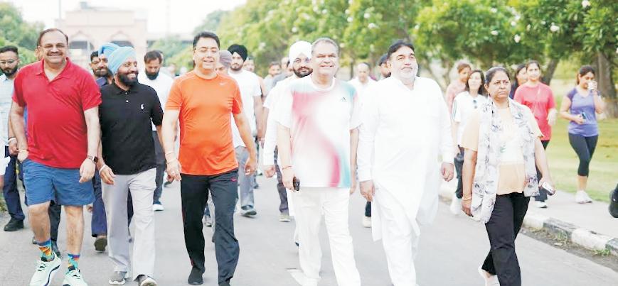 Ludhiana Bypolls- MP, MLAs Join Morning Walkers at PAU