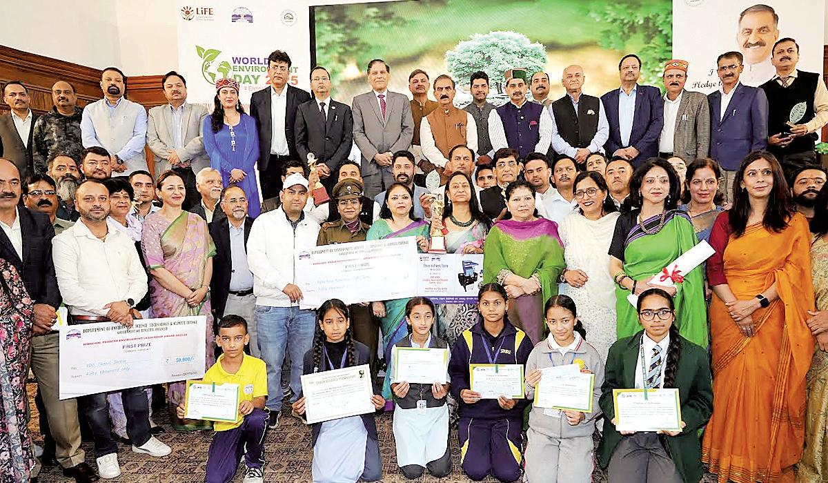CM Sukhu presents Environment Leadership Awards