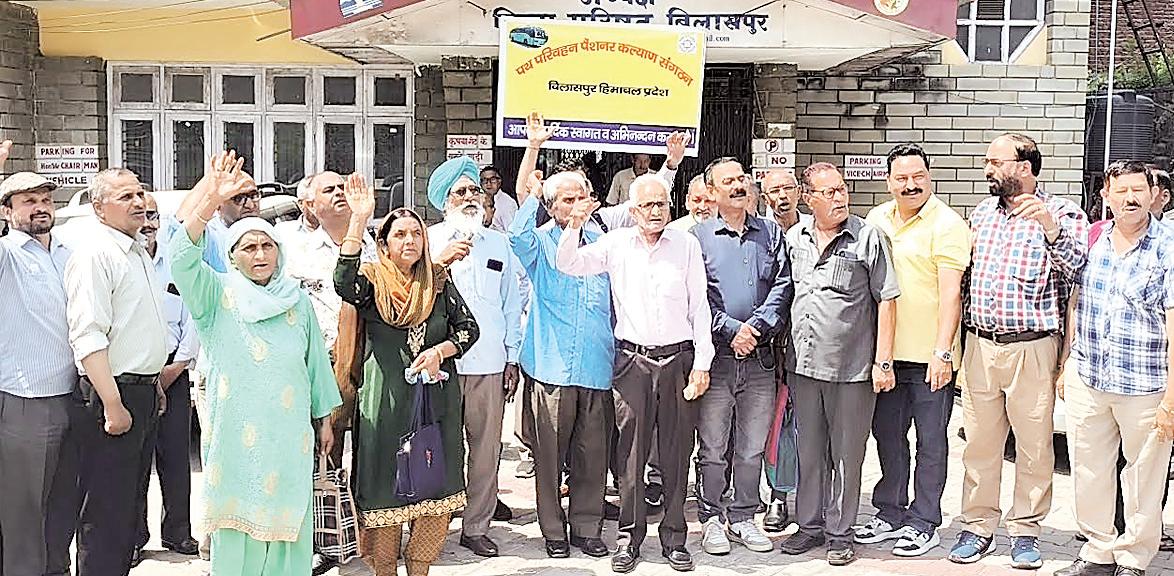 HRTC Pensioners warn of agitation if demands are not met by state govt