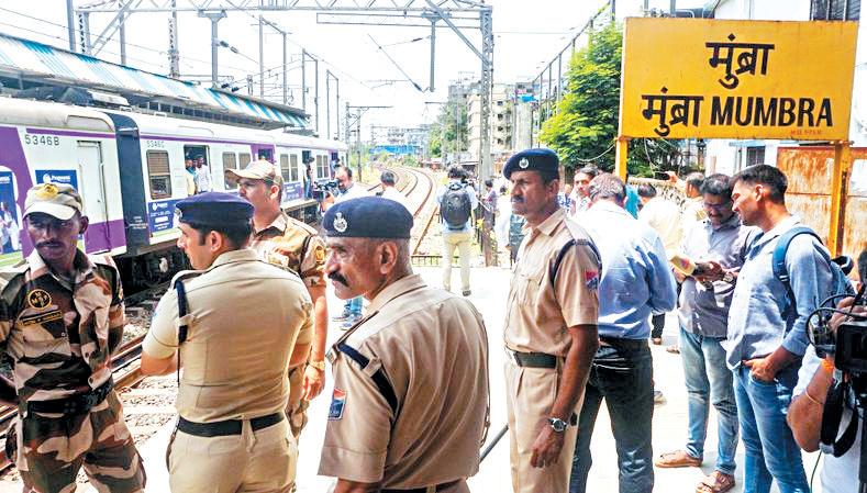Five killed, 7 injured as passengers fall off local train at Mumbra station
