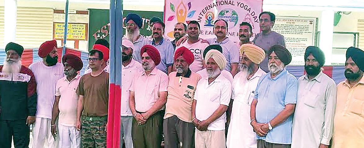 Veteran servicemen observe International Yoga Day