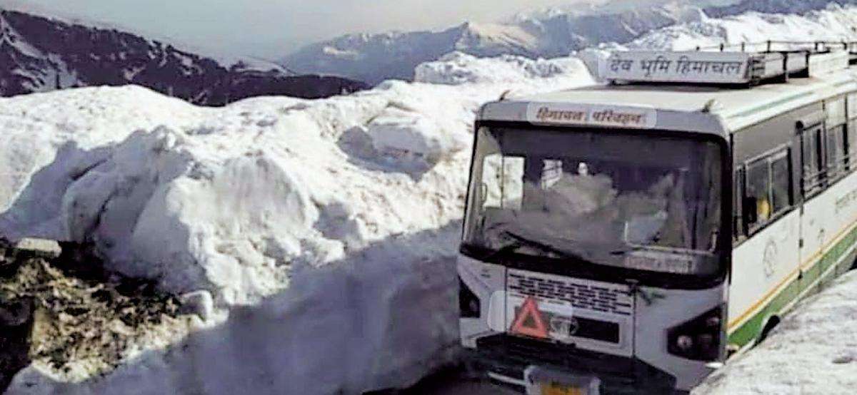 Leh-Manali-Delhi bus service started on country’s highest route