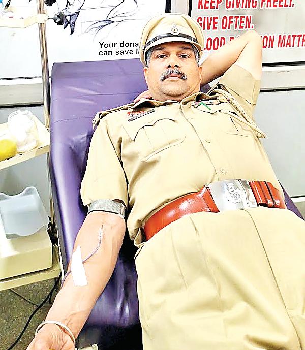 Dr. Ashok Verma is India's top Police blood donor with 175 donations, 544 camps