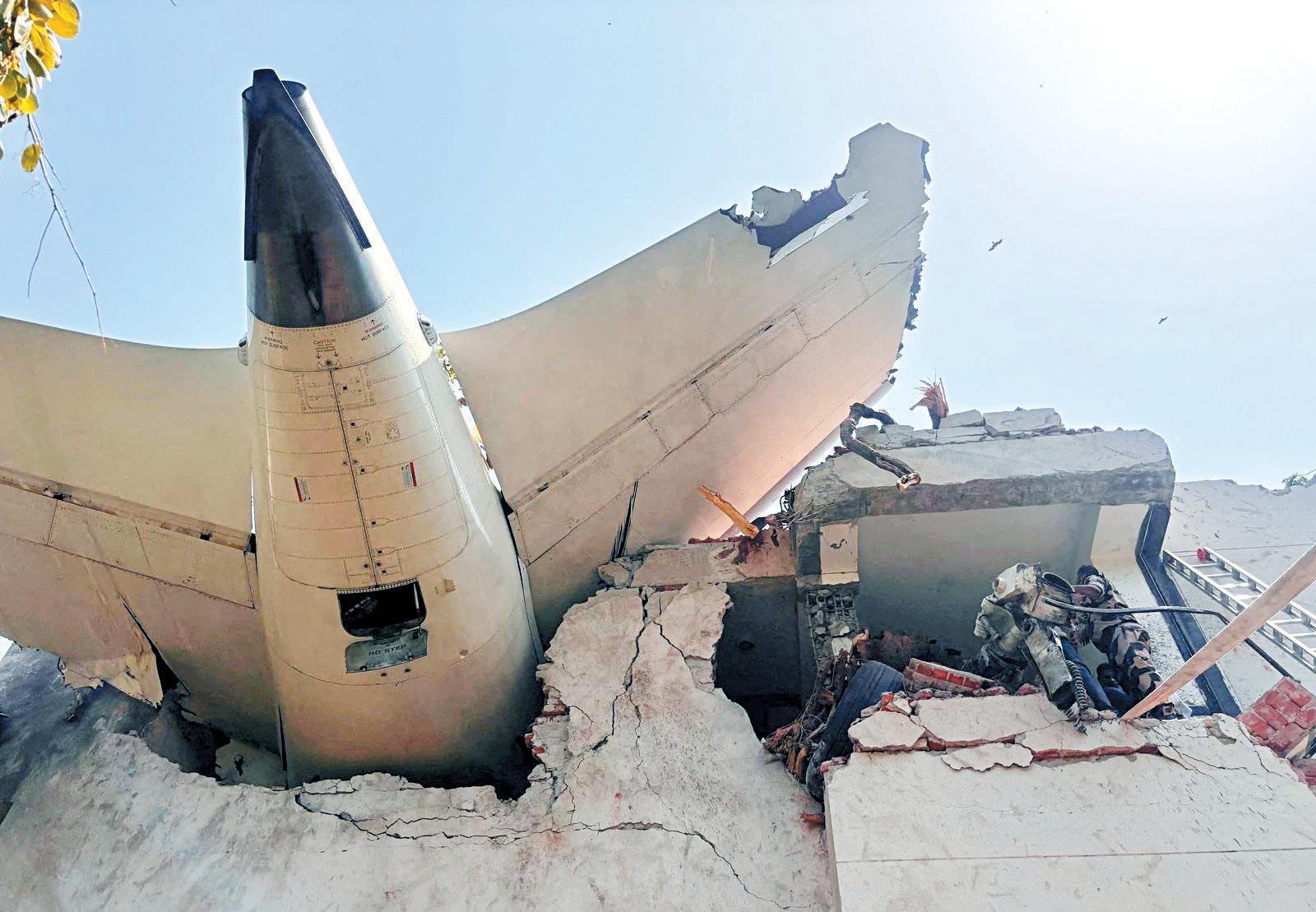 From Akshay Kumar to Sunny Deol, Bollywood celebs express grief over plane crash