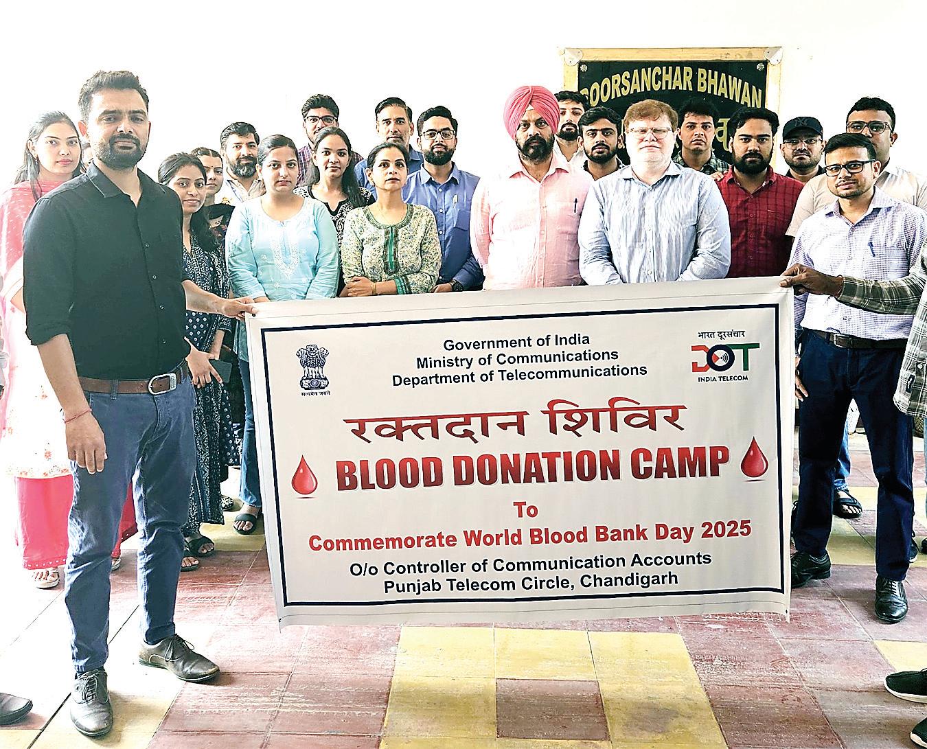 Controller of communication accounts, Punjab, in collaboration with PGIMER, jointly organises blood donation camp