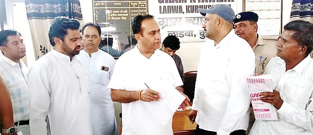 CM OSD Mahender Singh holds Jan Samvad in Ladwa; promises swift redressal of grievances