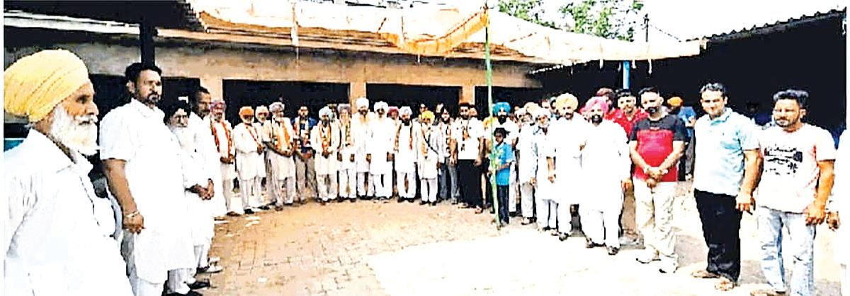 Many families of village Mehron join hands with Congress party