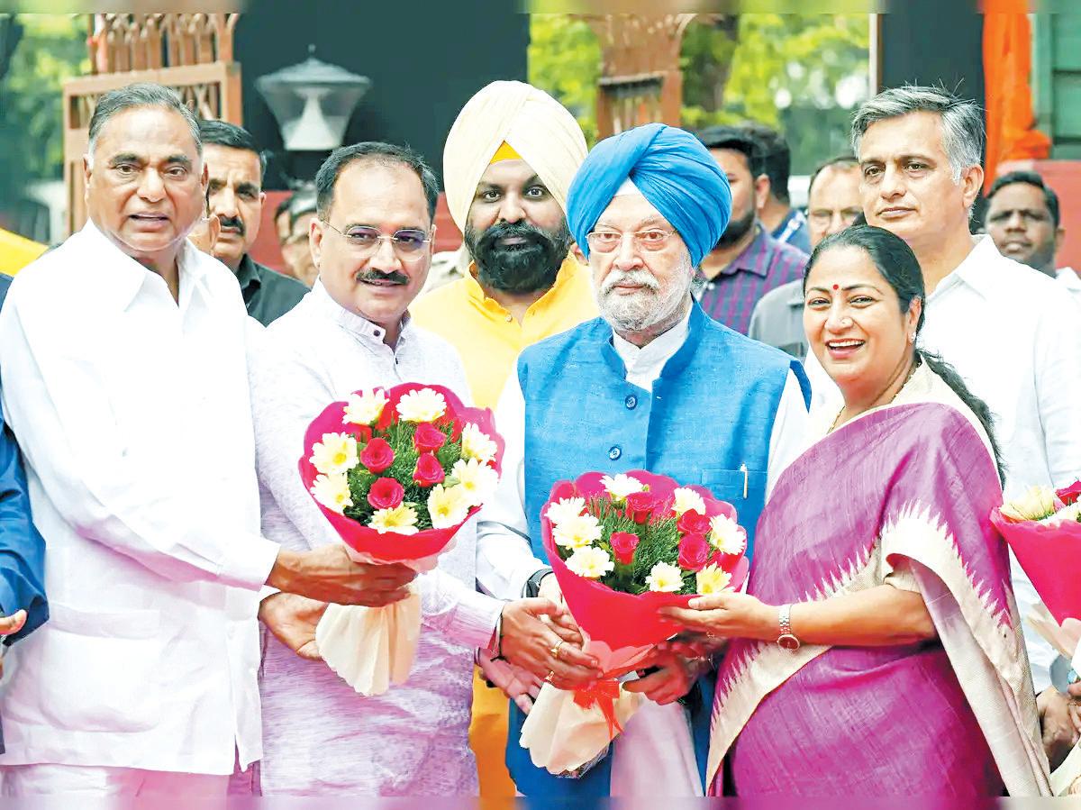 'Yeh jo kiraye ke tattu hain', Hardeep Puri slams pro-Khalistan protestors