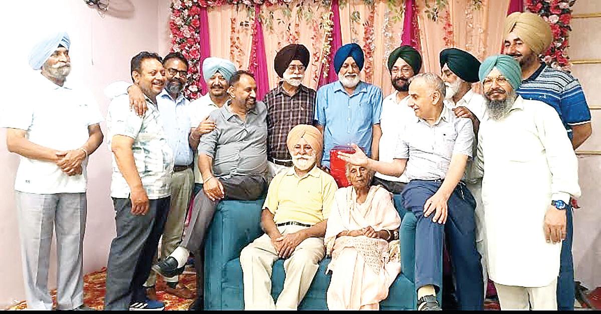 Walkers Club promotes healthy living; celebrates 60th wedding anniversary of Col Malkit Singh