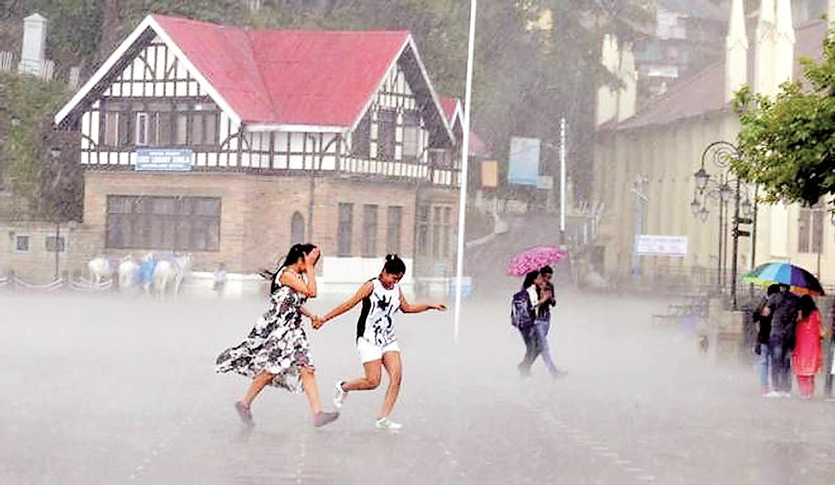 Heavy pre-monsoon showers lash state, bring relief and disruptions