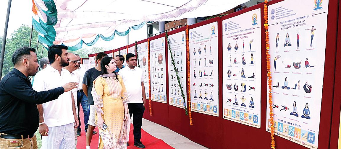CBC Chandigarh hosts Two-day photo exhibition at PGGC-11