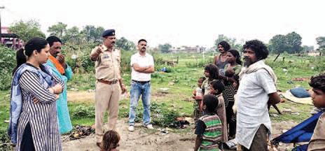 Nagar Panchayat Amb instructs migrant labourers living on banks of ravine to move away