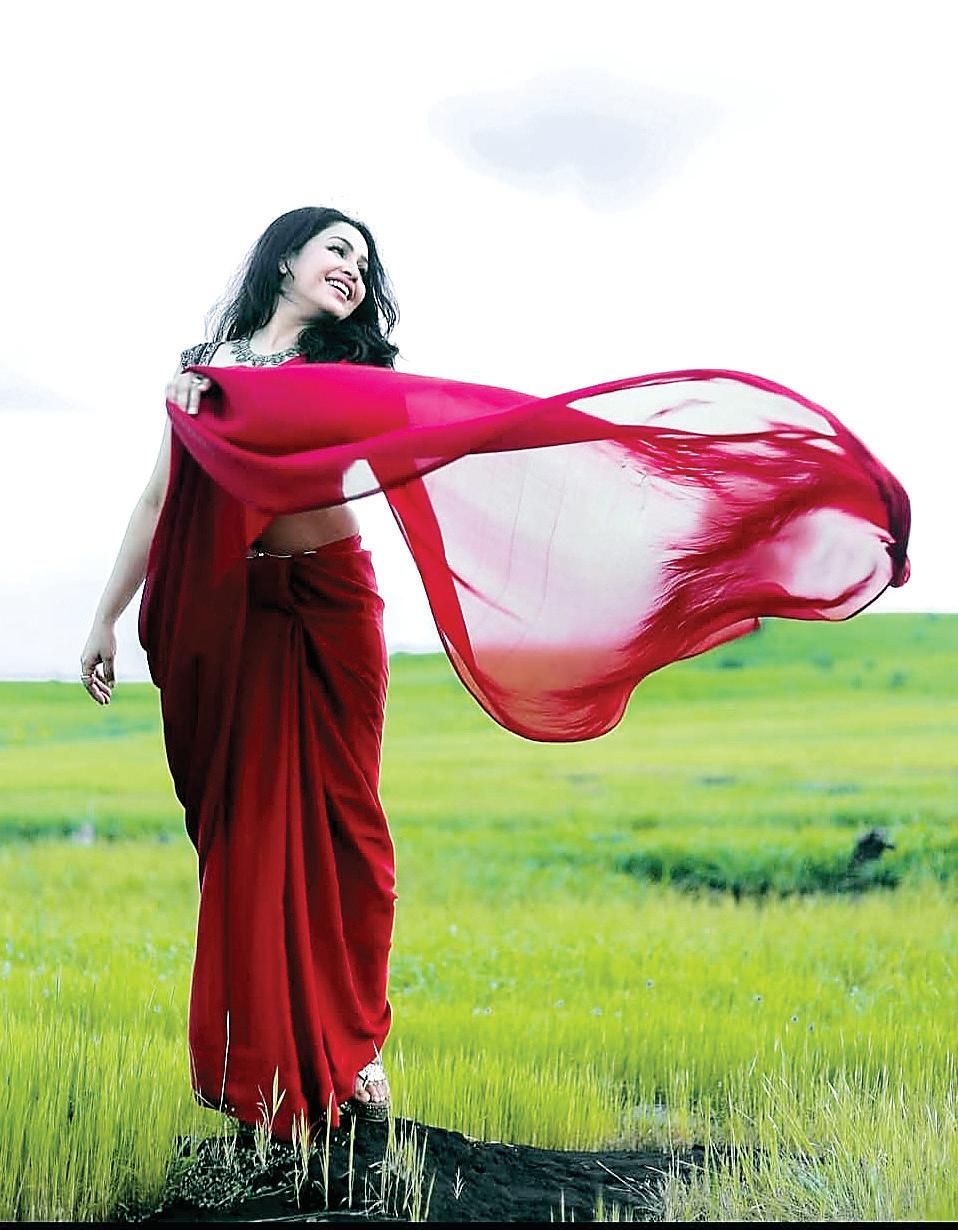 How Actors Stay Fashionably Monsoon-Ready?