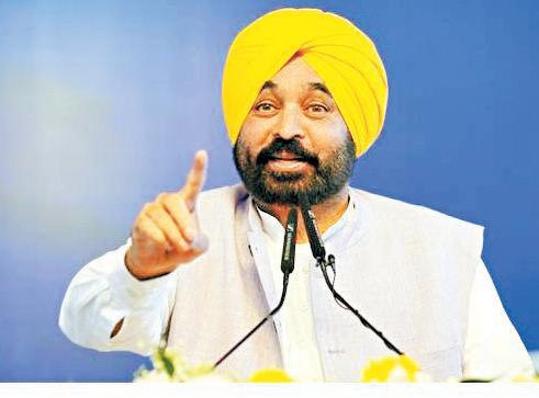Punjab CM meets governor, seeks place for AAP's office in Chandigarh