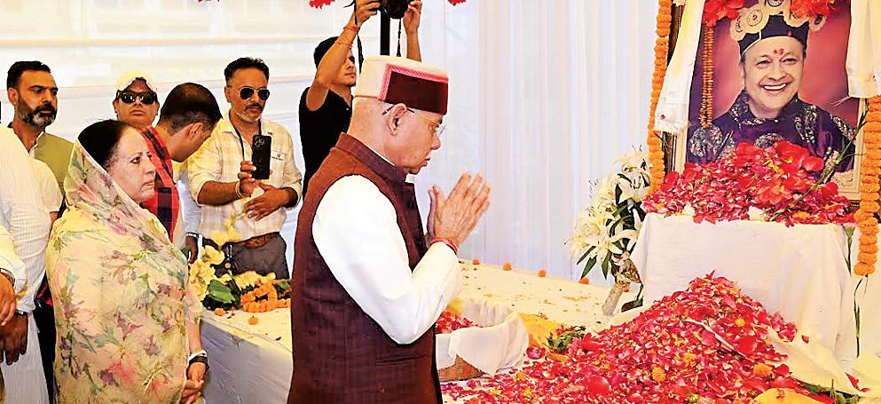 Governor pays tribute to former CM Virbhadra