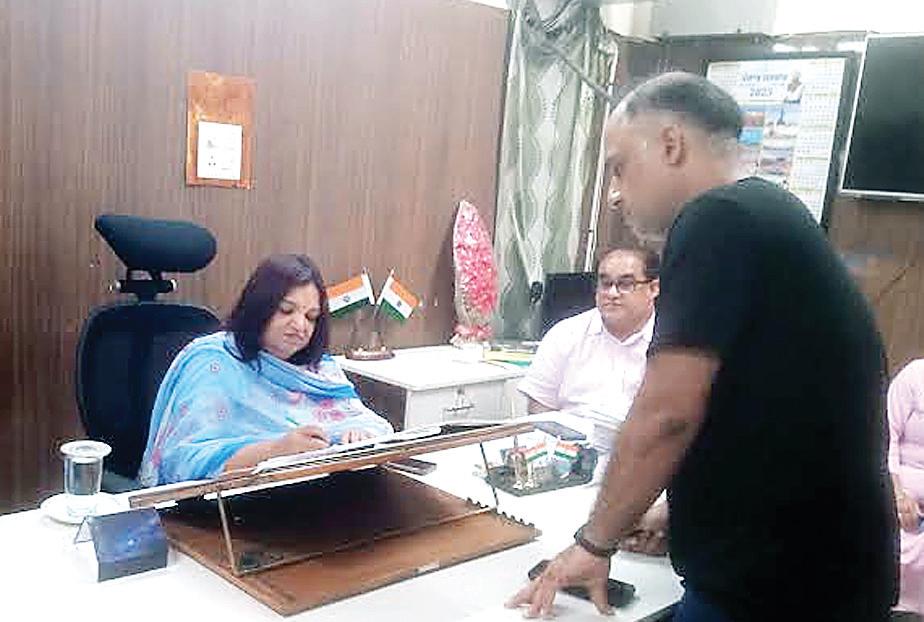 Civil surgeon inspects Kharar hospital, reviews test and treatment facilities