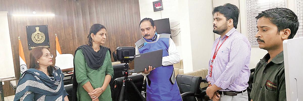 Medanta Foundation donates portable X-ray machine to civil surgeon office