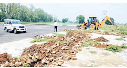 DTP team demolishes illegal constructions spread over 14 acres in Ladwa revenue estate