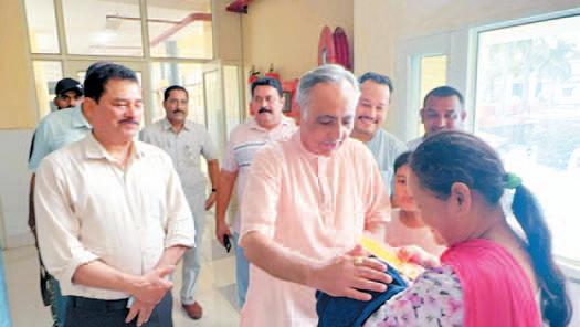Chairman Raman Behl provides financial assistance to inter-caste couples