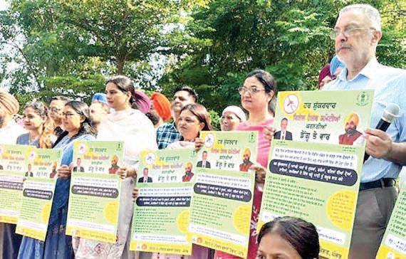 Health Minister appeals to village health committees to take charge of 'Har Shukarvar Dengue Te Vaar'