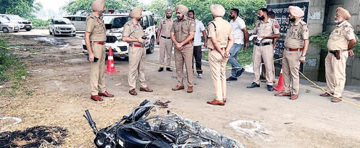 Two gangsters demanding ransom arrested during police encounter