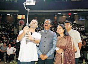 Vikrant Massey Inspires LPU Students During “Voices of Bharat” Event