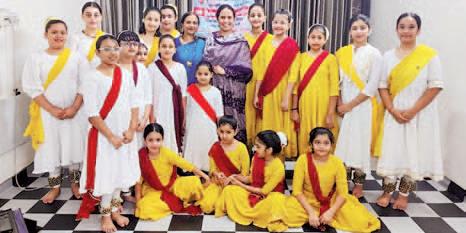 Kala Kendra organises cultural program on occasion of Guru Purnima