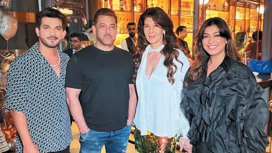 Salman Khan attends Sangeeta Bijlani's birthday bash