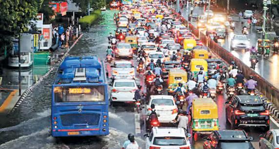 Relentless rain floods Gurugram and Delhi, traffic disrupted