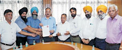 Sarvhara education welfare association demands uniform recognition policy for rural schools