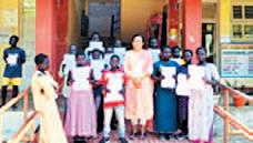 9 children of Onge tribe clear class 10 exam, take admission in class 11 in Andaman