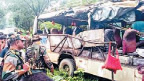 Six Kanwariyas killed, 24 injured in bus-truck collision in Jharkhand