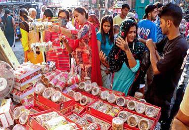 Karva Chauth spurs estimated Rs 28,000 cr business nationwide