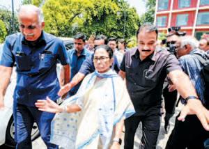Big jolt for Mamta as 20 TMC MPs to quit party, lend support to NDA