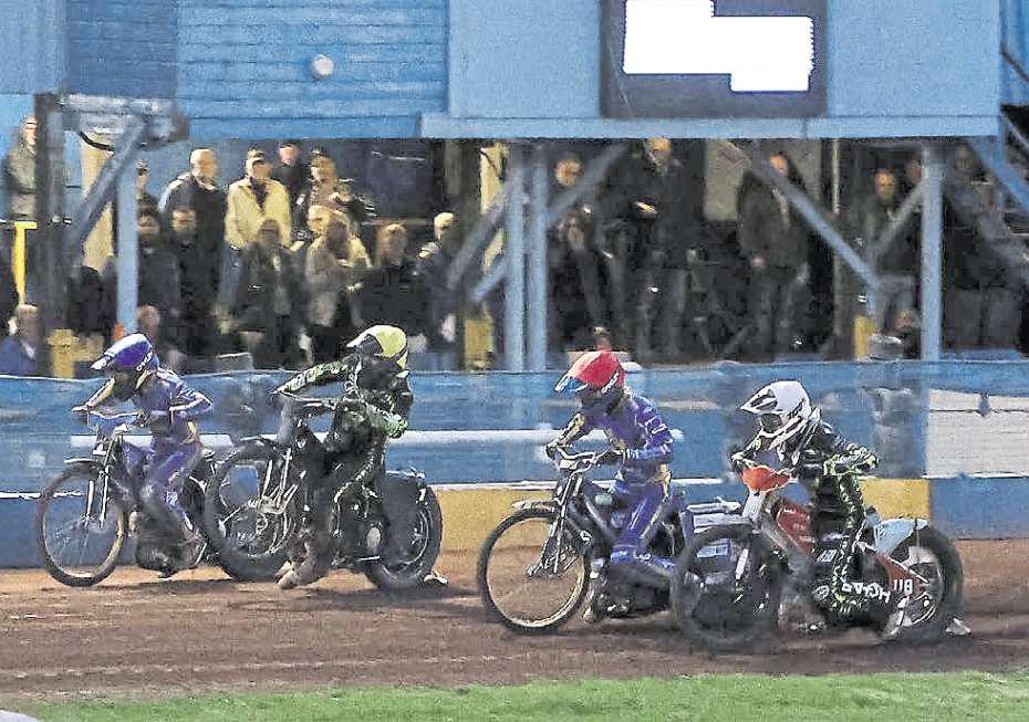 Monarchs beat Bandits for first win on home shale in '25