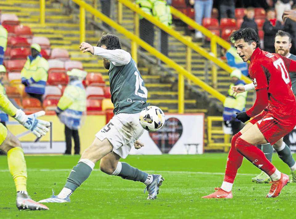 Clinical Klidje and Youan set Hibs up for vital win over Dons