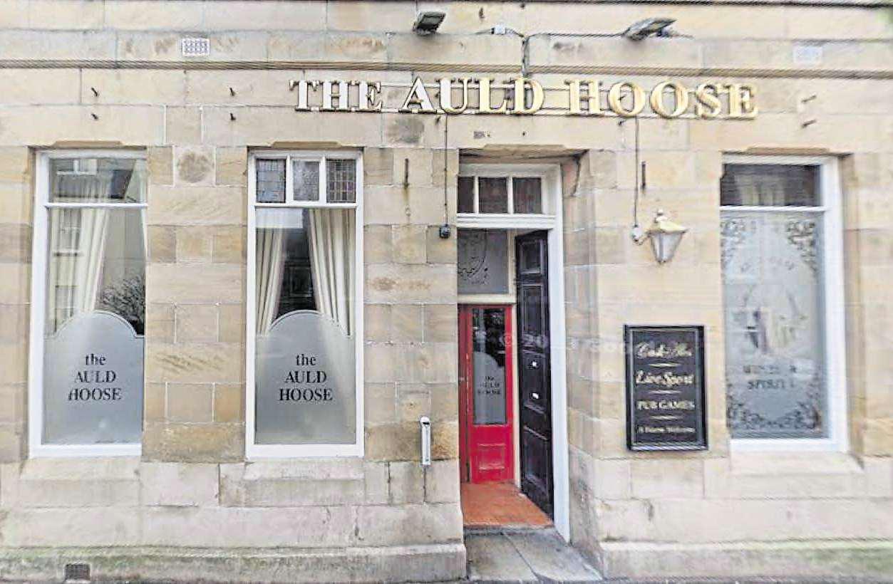 Pub to offer patrons lollipops after complaints of rowdiness