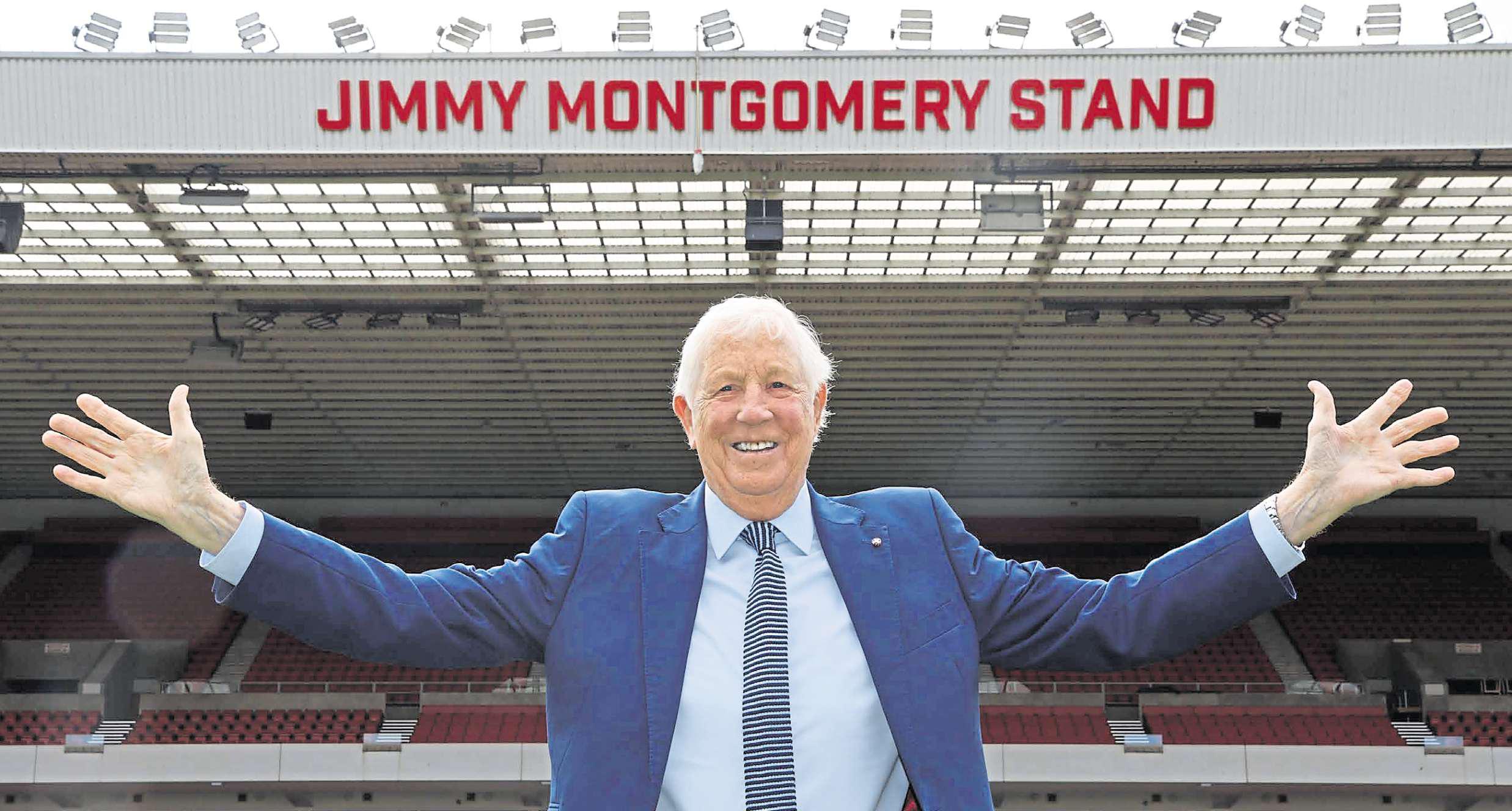 Montgomery honoured by 'mind- boggling' Stadium of Light moment