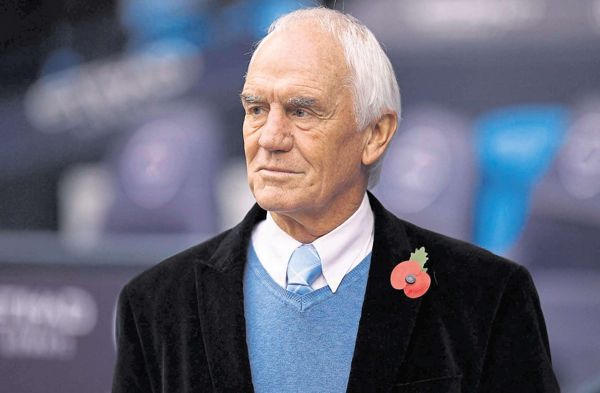 Legend's family seek recognition of brain disease connection to football